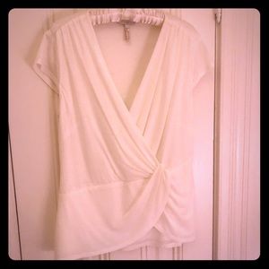 NWT beautiful draped top by Laundry - Shelli Segal